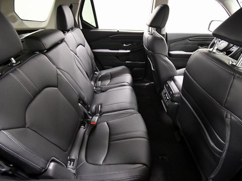 New 2026 Honda Pilot Touring image 13