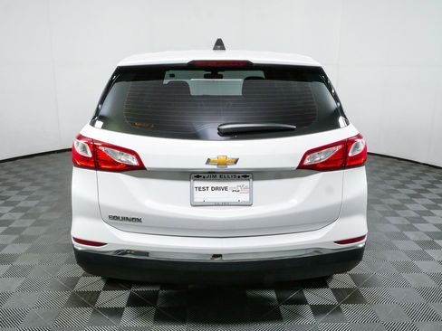 Used 2018 Chevrolet Equinox LS FWD image 25