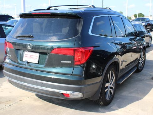 Used 2016 Honda Pilot Touring image 10