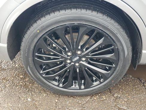 Used 2023 Lincoln Corsair Reserve w/ Equipment Group 202A image 7