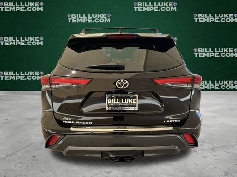 Used 2021 Toyota Highlander Limited image 7