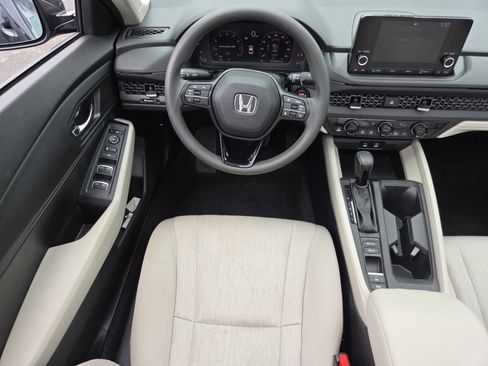 Certified 2023 Honda Accord EX image 27