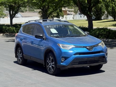 Used 2018 Toyota RAV4 LE w/ All Weather Liner Package FWD image 2
