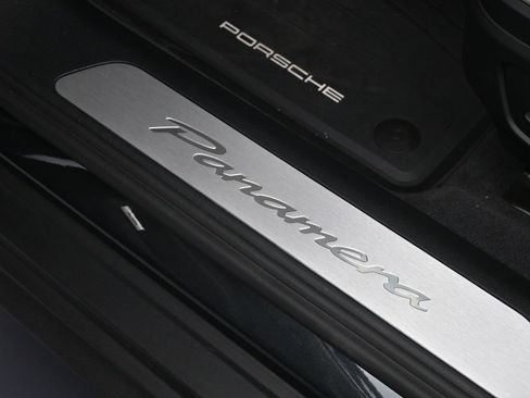 Used 2025 Porsche Panamera 4 image 19