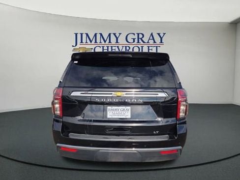 Used 2023 Chevrolet Suburban LT image 4