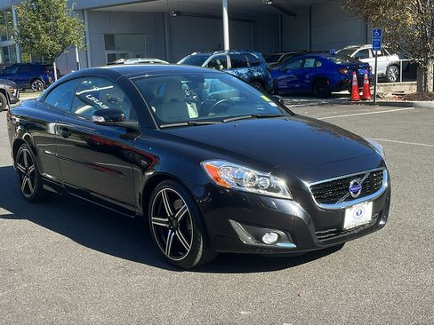 Used 2012 Volvo C70 T5 image 2