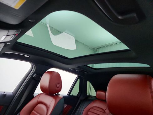 Certified 2022 Mercedes-Benz GLC 43 AMG 4MATIC image 15
