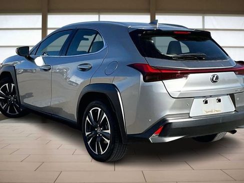 Used 2020 Lexus UX 200 w/ Premium Package image 13