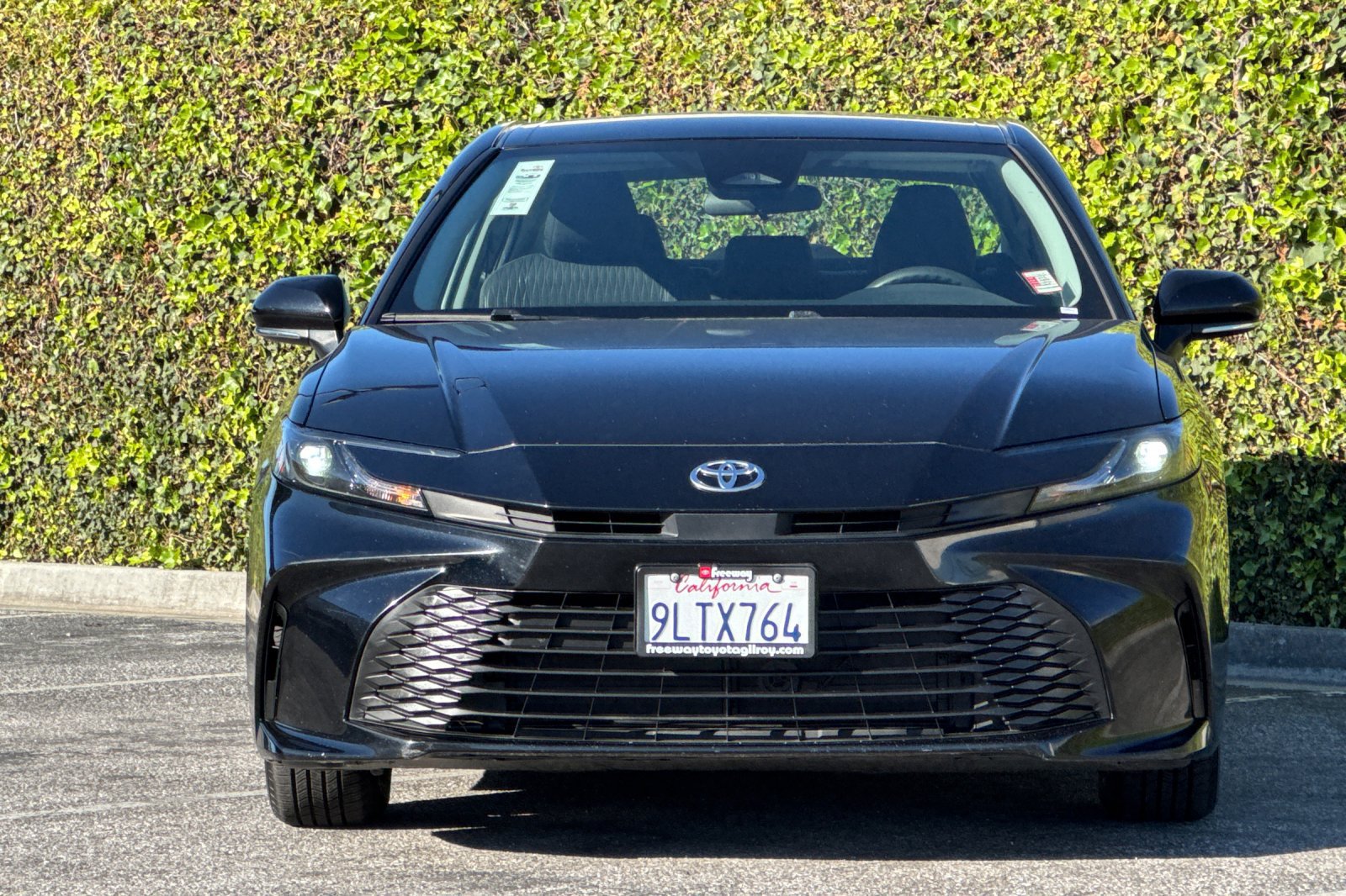 Used 2025 Toyota Camry LE FWD image 10