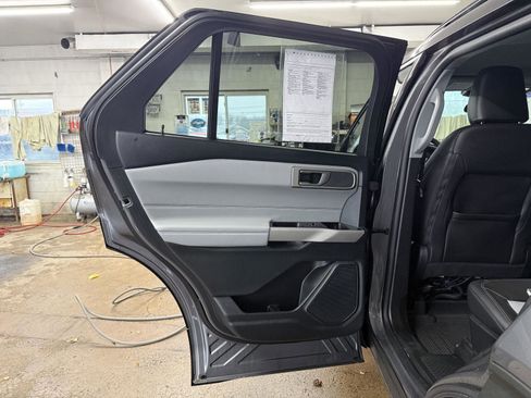 Used 2023 Ford Explorer XLT w/ Equipment Group 202A image 15