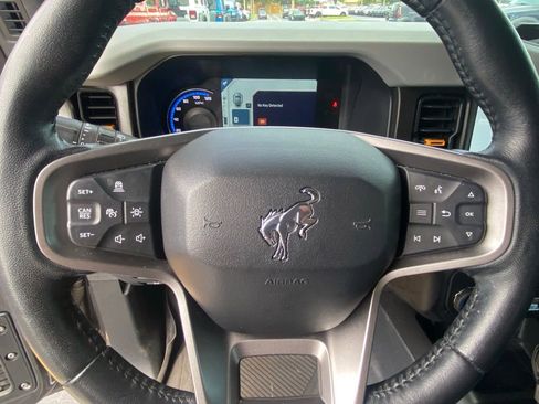 Used 2021 Ford Bronco Badlands AWD/4WD image 16