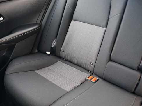 Used 2022 Nissan Sentra SV image 15