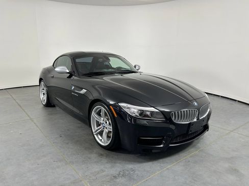 Used 2016 BMW Z4 sDrive35is RWD image 9