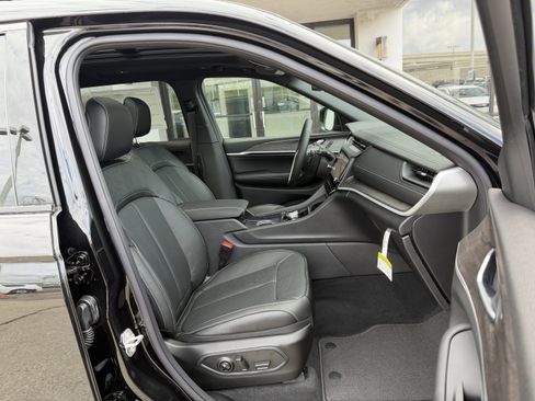 New 2026 Jeep Grand Cherokee L Limited image 23