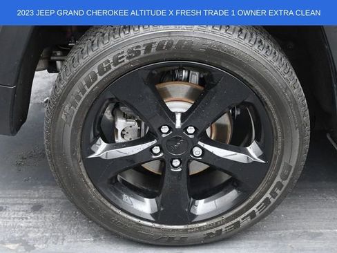 Used 2023 Jeep Grand Cherokee Altitude image 39