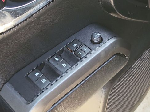 Used 2021 Toyota Tacoma TRD Off-Road AWD/4WD image 22