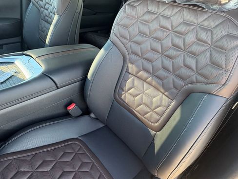 New 2026 Nissan Armada Platinum image 19