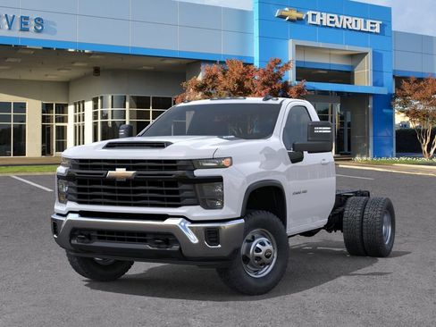 New 2026 Chevrolet Silverado 3500 W/T w/ WT Convenience Package RWD image 6
