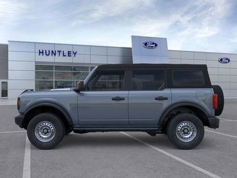 New 2025 Ford Bronco Base image 3