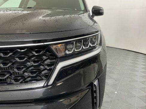 Used 2022 Kia Sorento S FWD image 8