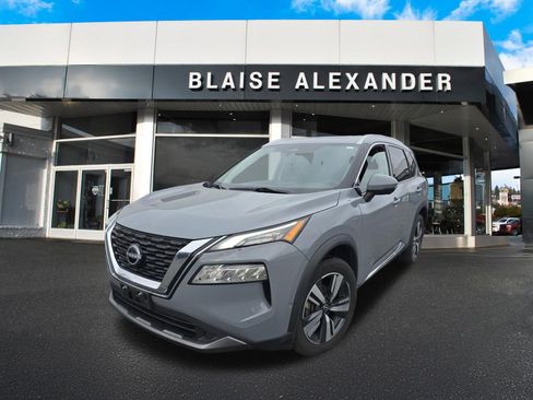 Used 2023 Nissan Rogue SL w/ SL Premium Package image 8