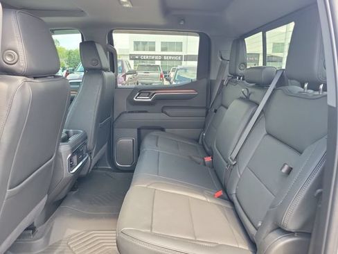 Used 2025 GMC Sierra 1500 Denali AWD/4WD image 10