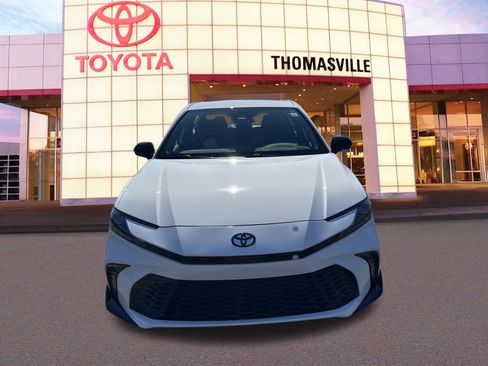 New 2026 Toyota Camry Hybrid image 2