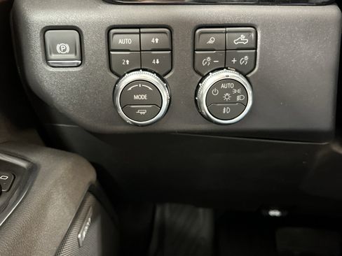 New 2026 GMC Sierra 1500 SLT w/ SLT Premium Plus Package AWD/4WD image 34