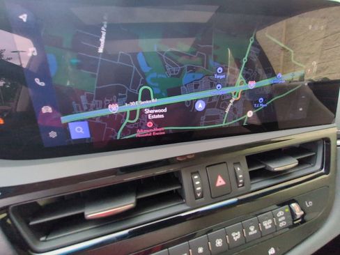Used 2024 Lexus ES 350 w/ Premium Package FWD image 9
