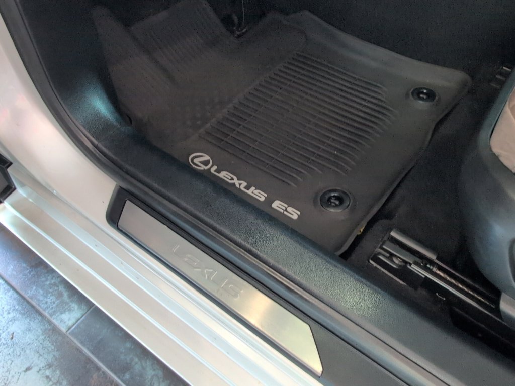 Used 2022 Lexus ES 350 w/ Premium Package FWD image 41