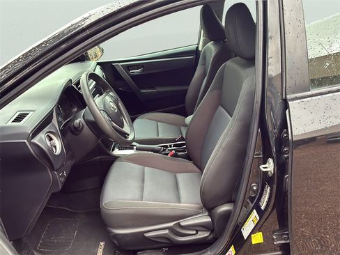 Used 2019 Toyota Corolla LE image 22