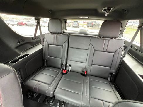 Used 2023 Chevrolet Suburban RST w/ Luxury Package AWD/4WD image 23