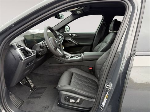 New 2026 BMW X6 xDrive40i w/ Climate Comfort Package image 9