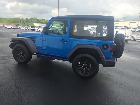 Used 2026 Jeep Wrangler Sport AWD/4WD image 5