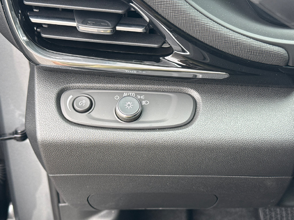 New 2026 Buick Envista Sport Touring w/ Convenience I Package FWD image 19