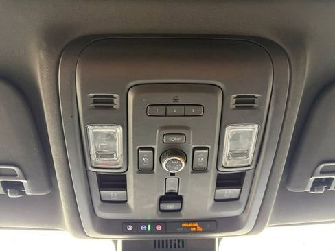 Used 2023 GMC Yukon XL AT4 w/ AT4 Premium Package image 12