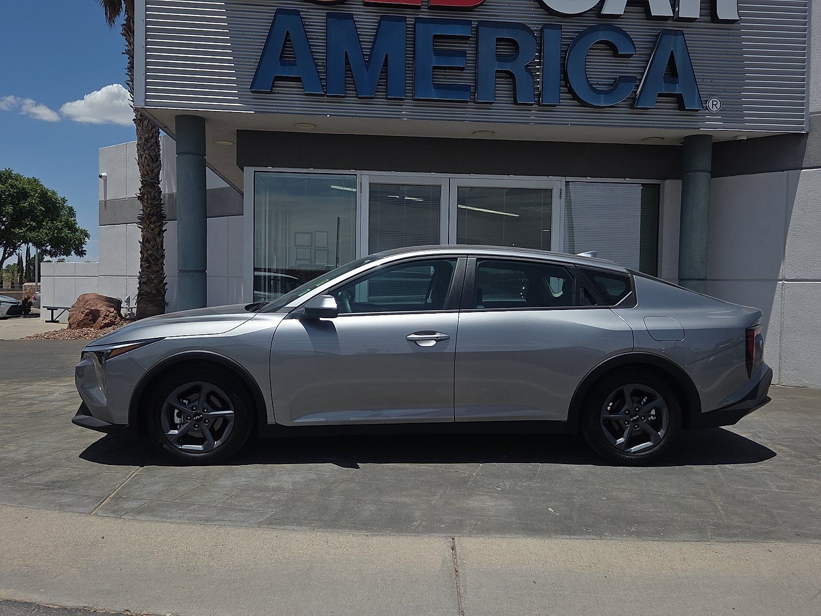 Used 2026 Kia K4 FWD image 3