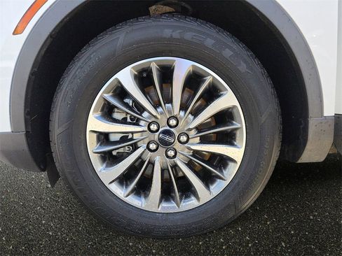 Used 2020 Lincoln Nautilus FWD w/ Equipment Group 101A image 37