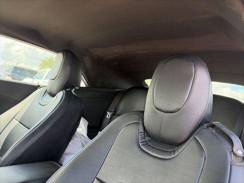 Used 2015 Chevrolet Camaro LT RWD image 9