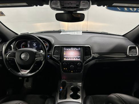 Used 2017 Jeep Grand Cherokee Trailhawk AWD/4WD image 16