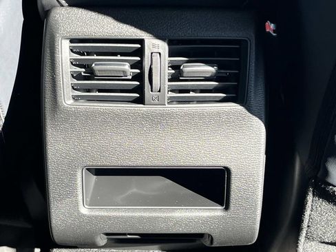 New 2026 Mitsubishi Outlander SE FWD image 16