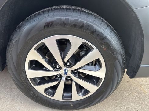 Certified 2025 Subaru Outback Premium image 8