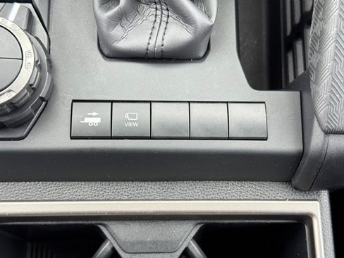 Used 2025 Toyota 4Runner Platinum AWD/4WD image 35