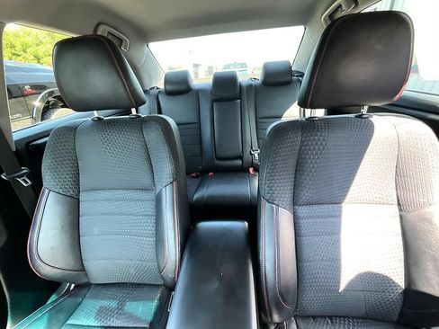 Used 2015 Toyota Camry SE FWD image 35