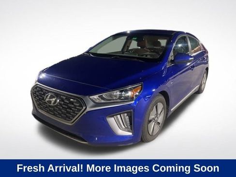 Used 2020 Hyundai Ioniq SE image 1