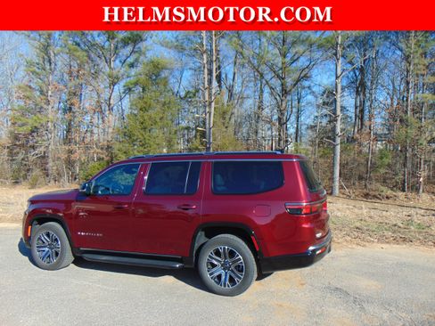 Certified 2025 Jeep Wagoneer 4WD image 6