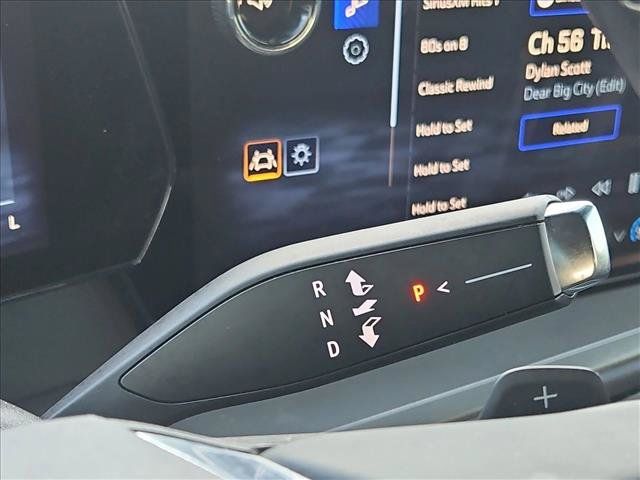 Certified 2025 Chevrolet Traverse LT w/ Sun and Wheel Package FWD image 11