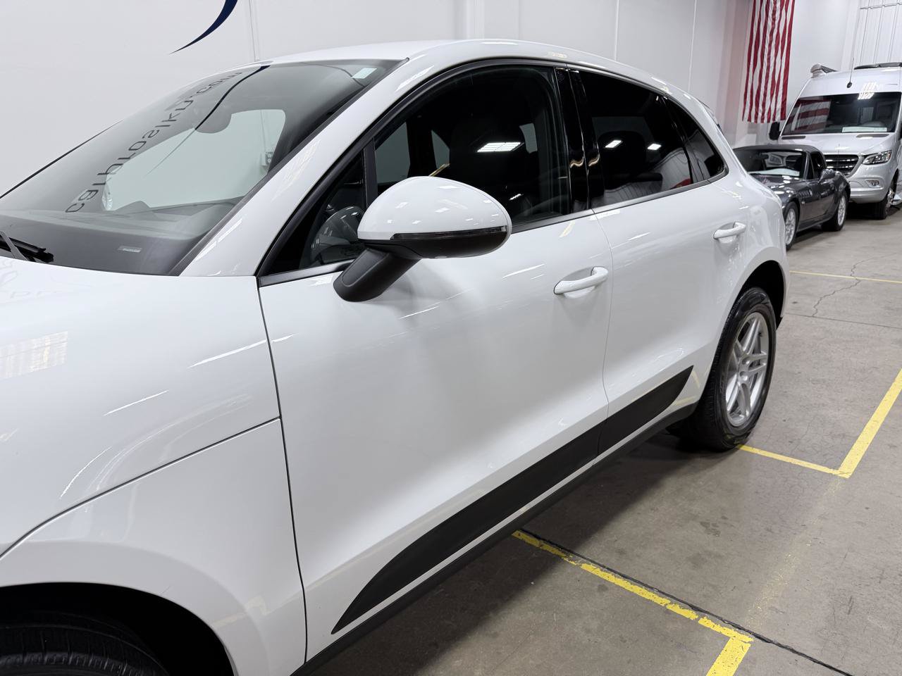 Used 2018 Porsche Macan AWD/4WD image 20