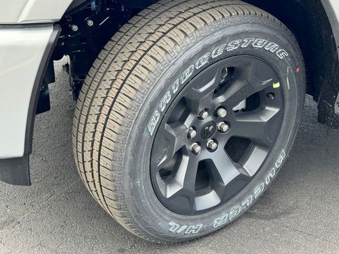 New 2026 RAM 1500 4x4 Crew Cab image 10
