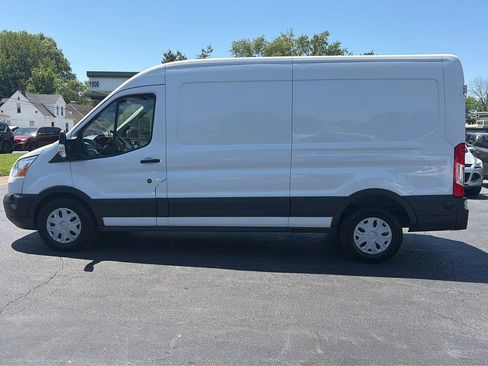 Used 2018 Ford Transit 250 148 Medium Roof RWD image 8